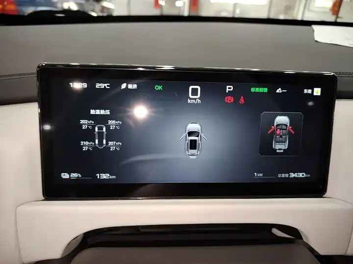 501km 4WD Ultra EV Off-road SUV from China 10