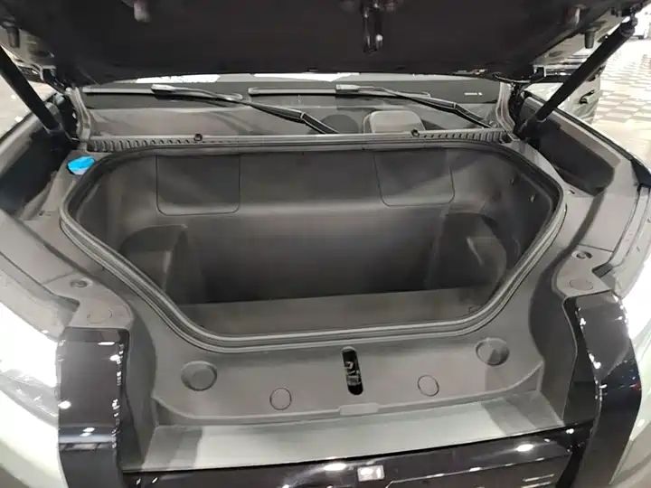 501km 4WD Ultra EV Off-road SUV from China 17
