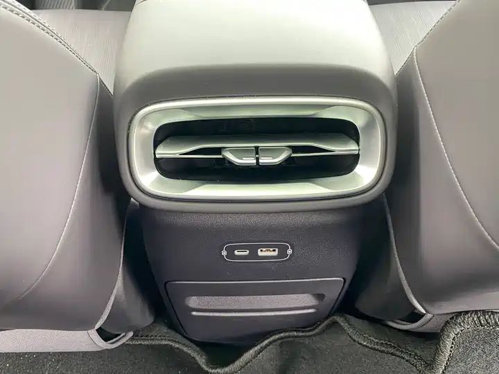 2025 550KM LiDAR Version Used EV for China Export 7