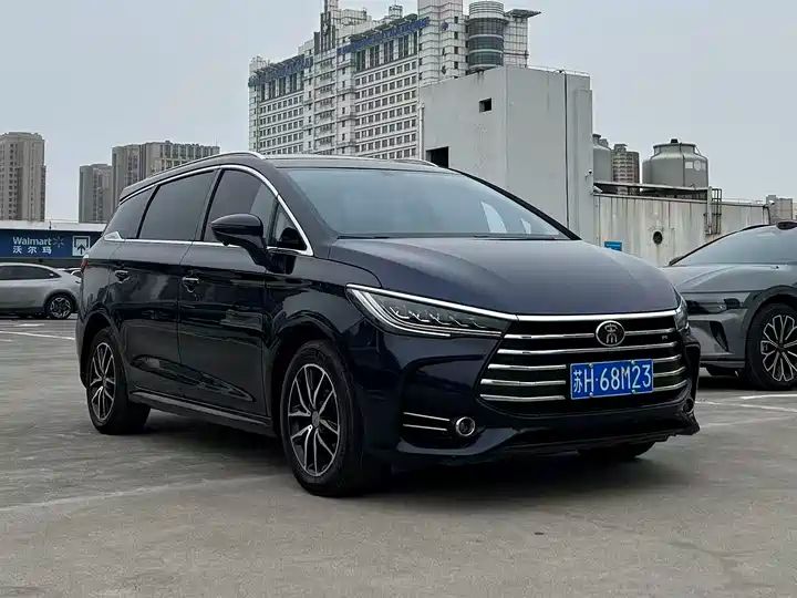 Automatic Smart Premium 7-Seater | Used Car for Export 3