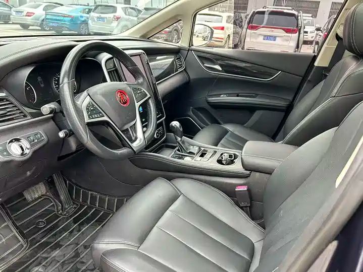 Automatic Smart Premium 7-Seater | Used Car for Export 4