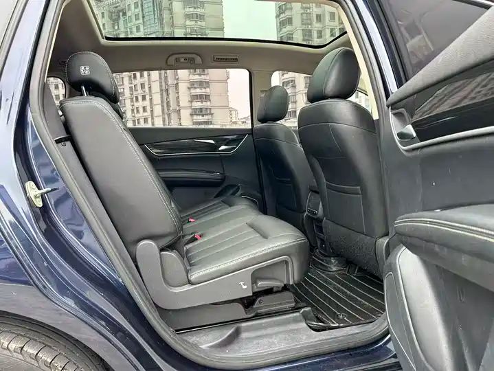 Automatic Smart Premium 7-Seater | Used Car for Export 14