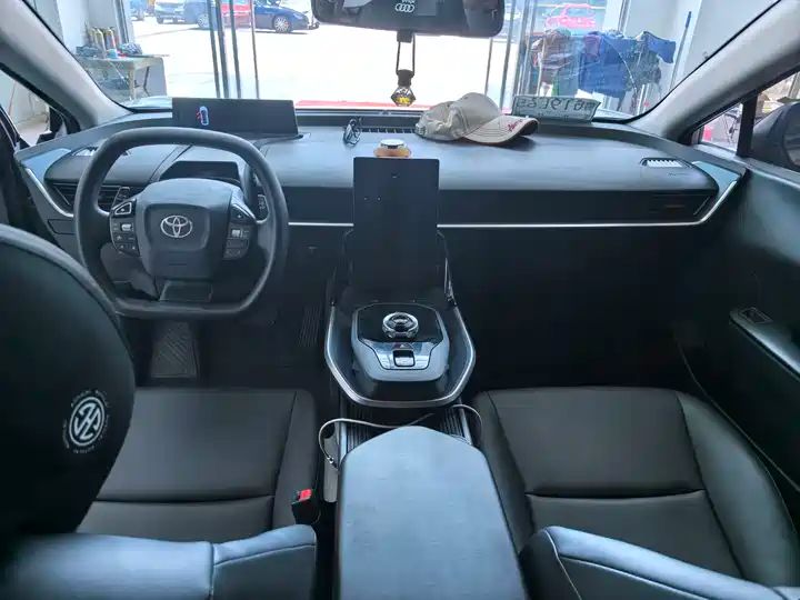 517km Elite PRO Electric Sedan | China Used Car Export 9