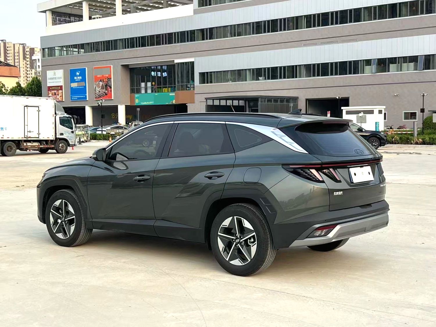 Premium Edition, Automatic Gearbox SUV, Quality Used Car Export from China 4