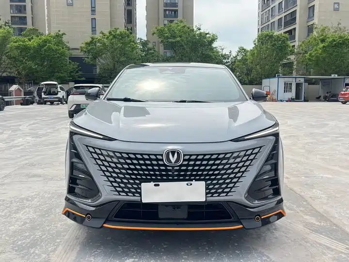 UNI-T 2nd Gen 1.5T Luxury Model | China Car Supplier 1