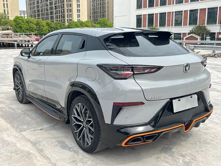 UNI-T 2nd Gen 1.5T Luxury Model | China Car Supplier 3