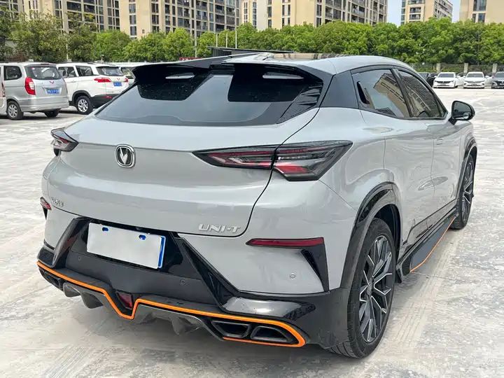 UNI-T 2nd Gen 1.5T Luxury Model | China Car Supplier 4