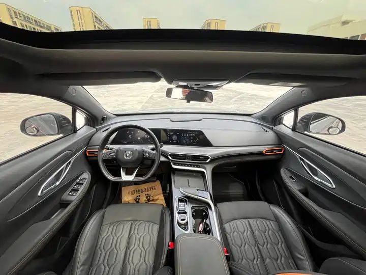 UNI-T 2nd Gen 1.5T Luxury Model | China Car Supplier 11