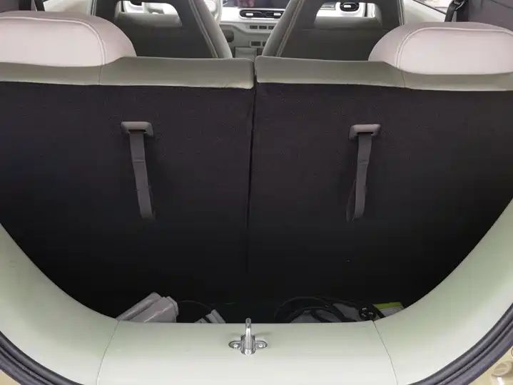210km Range | LHD Mini EV, China Used Car Exporter 3