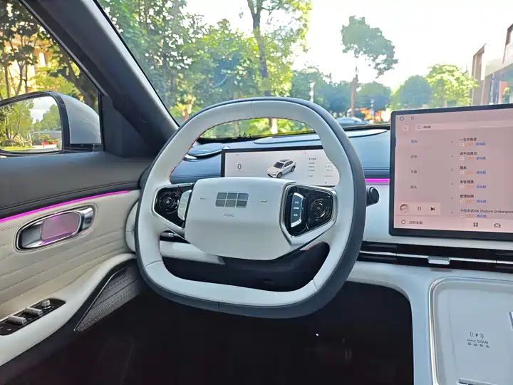EM‑i 2025 120km Explorer+ | China Used Car Export, Global Delivery 12