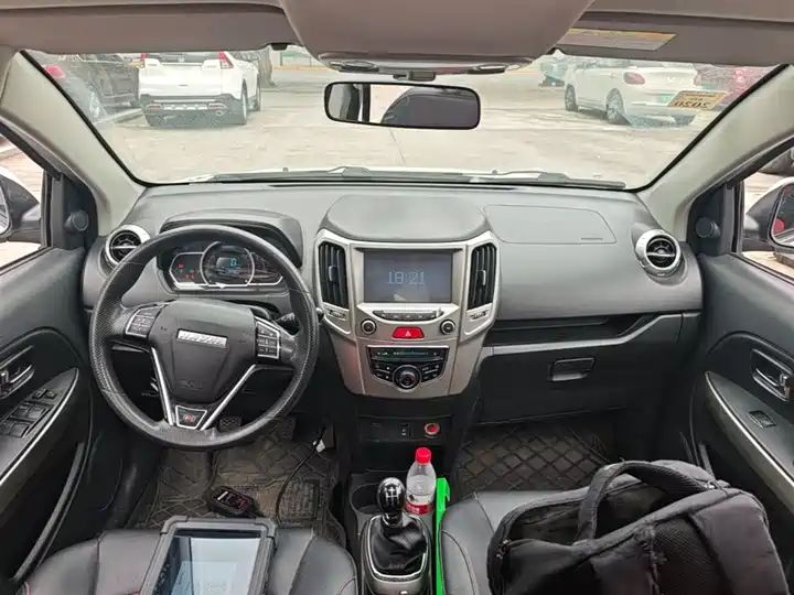 1.5L Manual Transmission Luxury Model 7