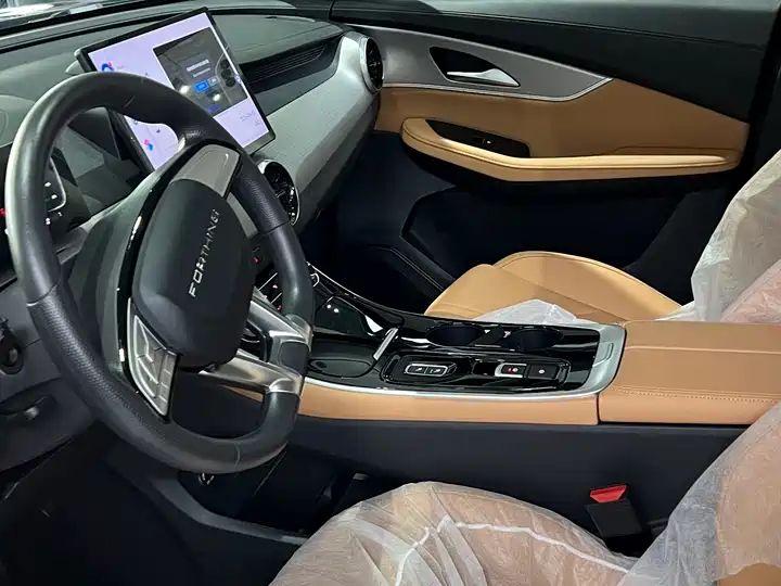 530km Premium Edition | China Auto Network, China's Largest Used Car Export Platform 3