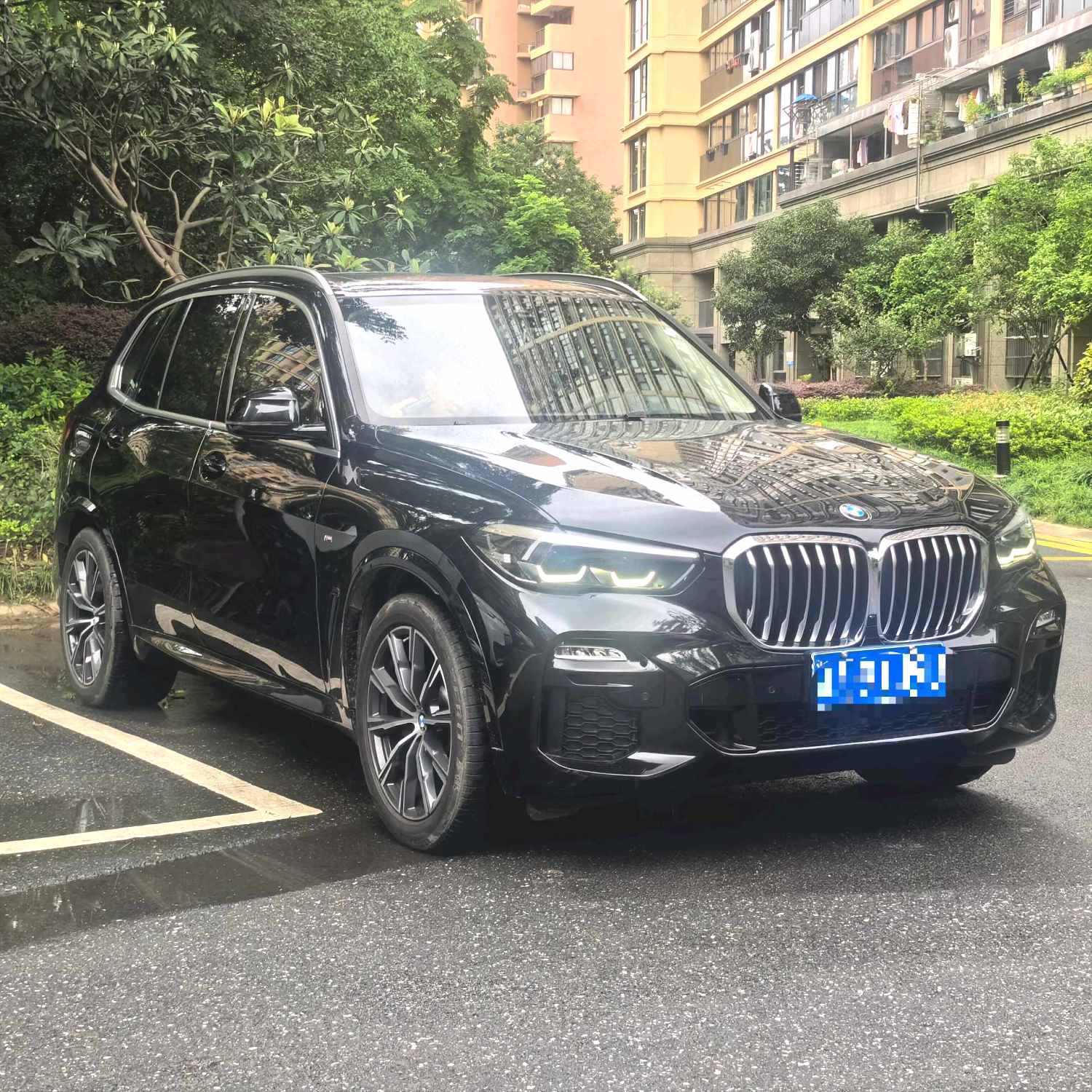 xDrive30i 2.0T M Sport Package Automatic, Imported Vehicle From China 1