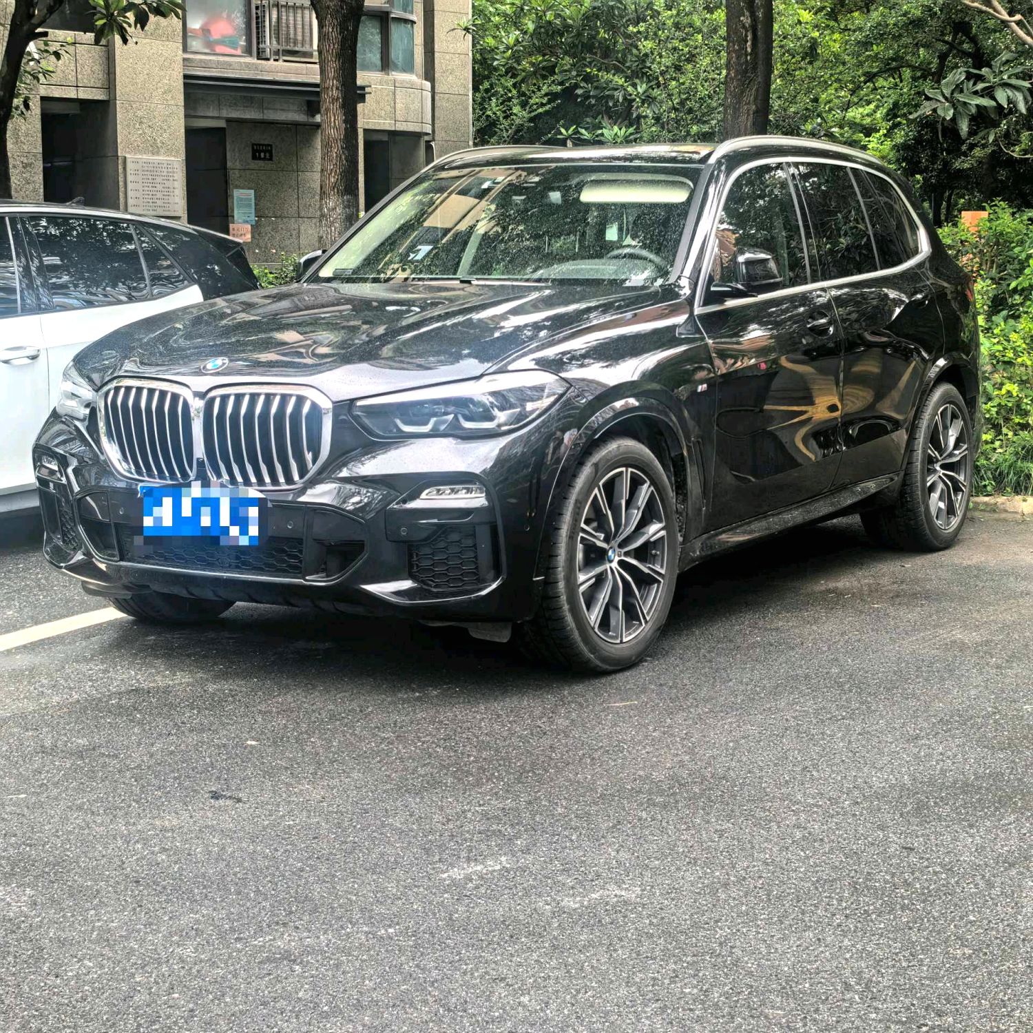 xDrive30i 2.0T M Sport Package Automatic, Imported Vehicle From China 6