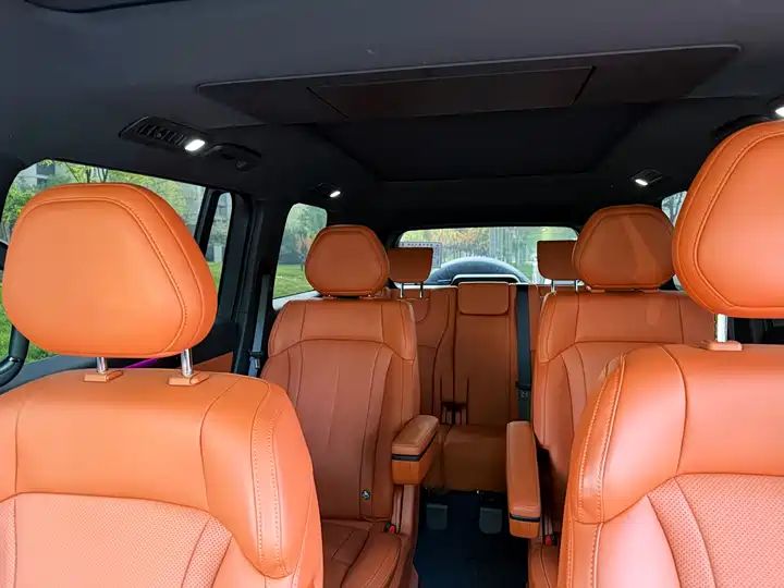 All-Round 7-Seater Long Range Version | China Used Car Exporter 7
