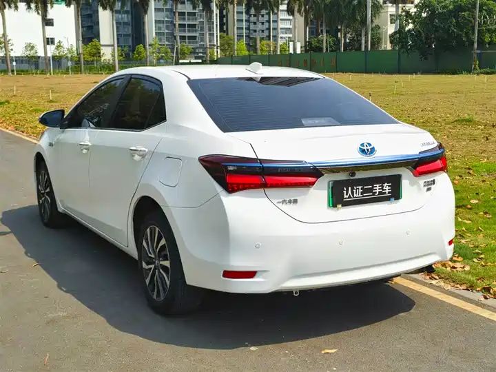 Plug-in Hybrid E+ 1.8L E-CVT Leading Edition | Used Car Export from China 4