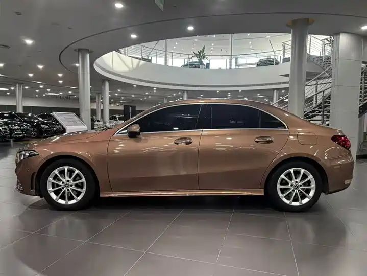 2021 Facelift Sport Dynamic Sedan, Left Hand Drive Used Car Wholesale Export 1