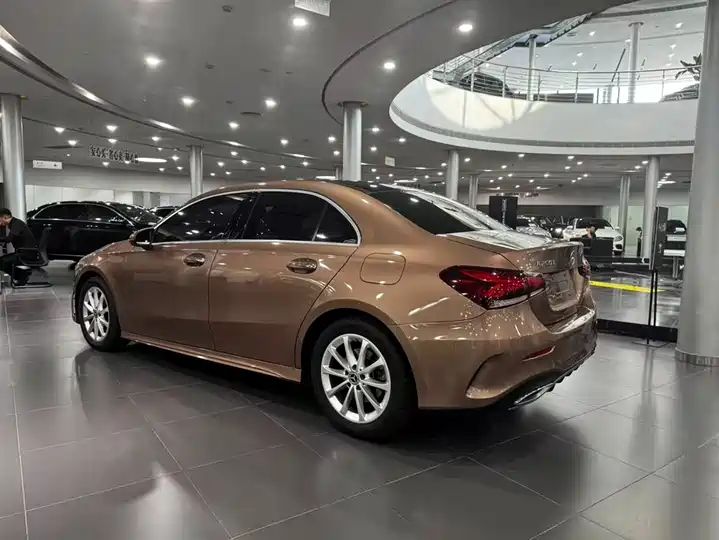 2021 Facelift Sport Dynamic Sedan, Left Hand Drive Used Car Wholesale Export 2