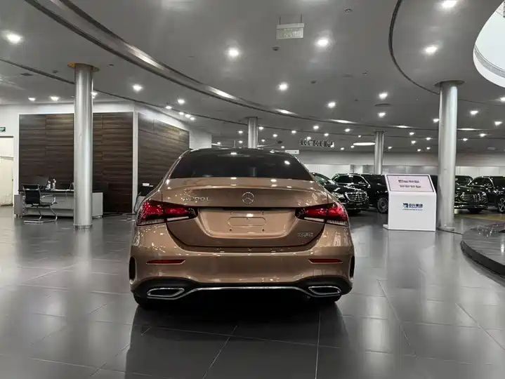 2021 Facelift Sport Dynamic Sedan, Left Hand Drive Used Car Wholesale Export 3