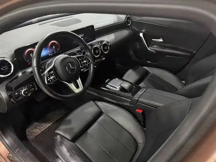 2021 Facelift Sport Dynamic Sedan, Left Hand Drive Used Car Wholesale Export 5