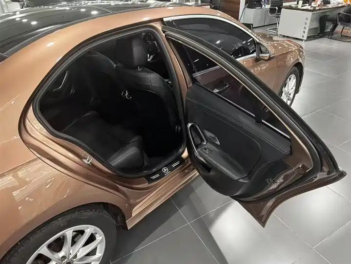 2021 Facelift Sport Dynamic Sedan, Left Hand Drive Used Car Wholesale Export 13