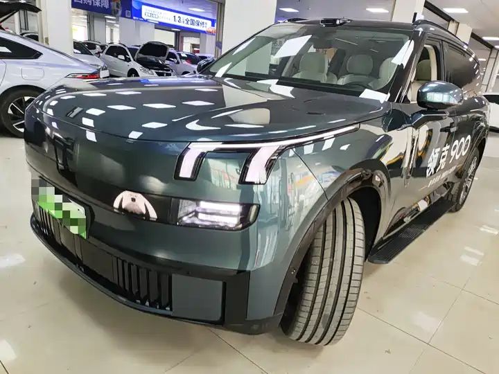 2.0T Ultra 6 Seat Left Hand Drive, China Origin Used SUV for Export 7