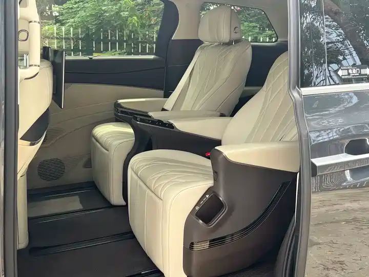DM‑i 1020 AWD Flagship Intelligent Driving Version LHD PHEV Luxury MPV China Second‑hand Car Export 6