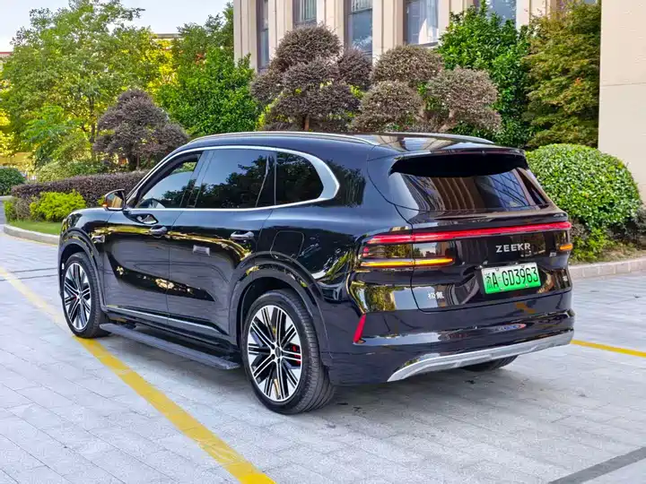 Brand New 2026 Zeekr 8X Ultra 55kWh Left Hand Drive Export Vehicle 9