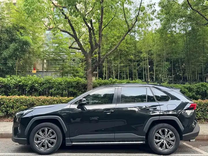 CVT 2WD Fashion Plus Left Hand Drive China Export Car 3