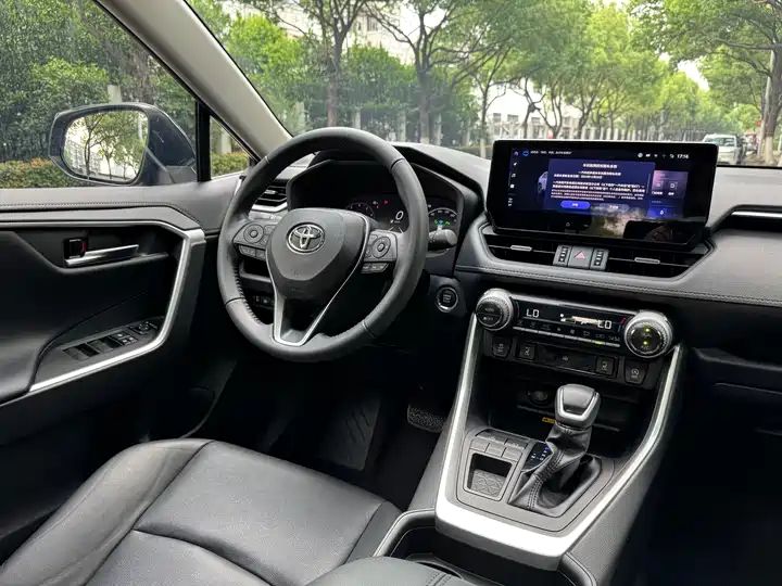 CVT 2WD Fashion Plus Left Hand Drive China Export Car 13