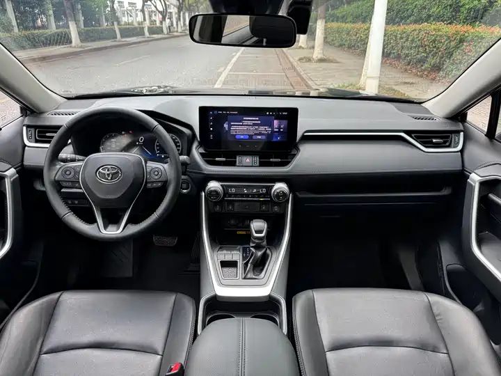 CVT 2WD Fashion Plus Left Hand Drive China Export Car 15