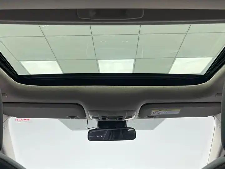 Elite Left Hand Drive China Export Sedan 14