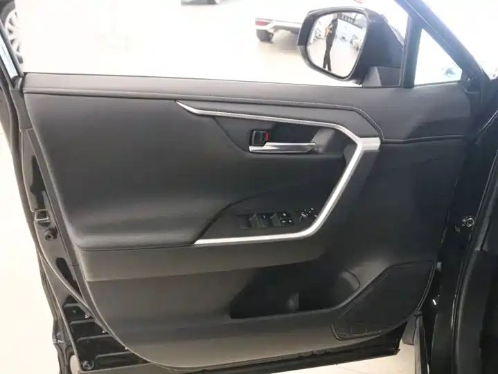 Rongfang 2.0L CVT 4WD Fashion PLUS LHD Chinese SUV For Export to Africa 11