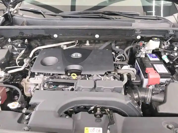 Rongfang 2.0L CVT 4WD Fashion PLUS LHD Chinese SUV For Export to Africa 18