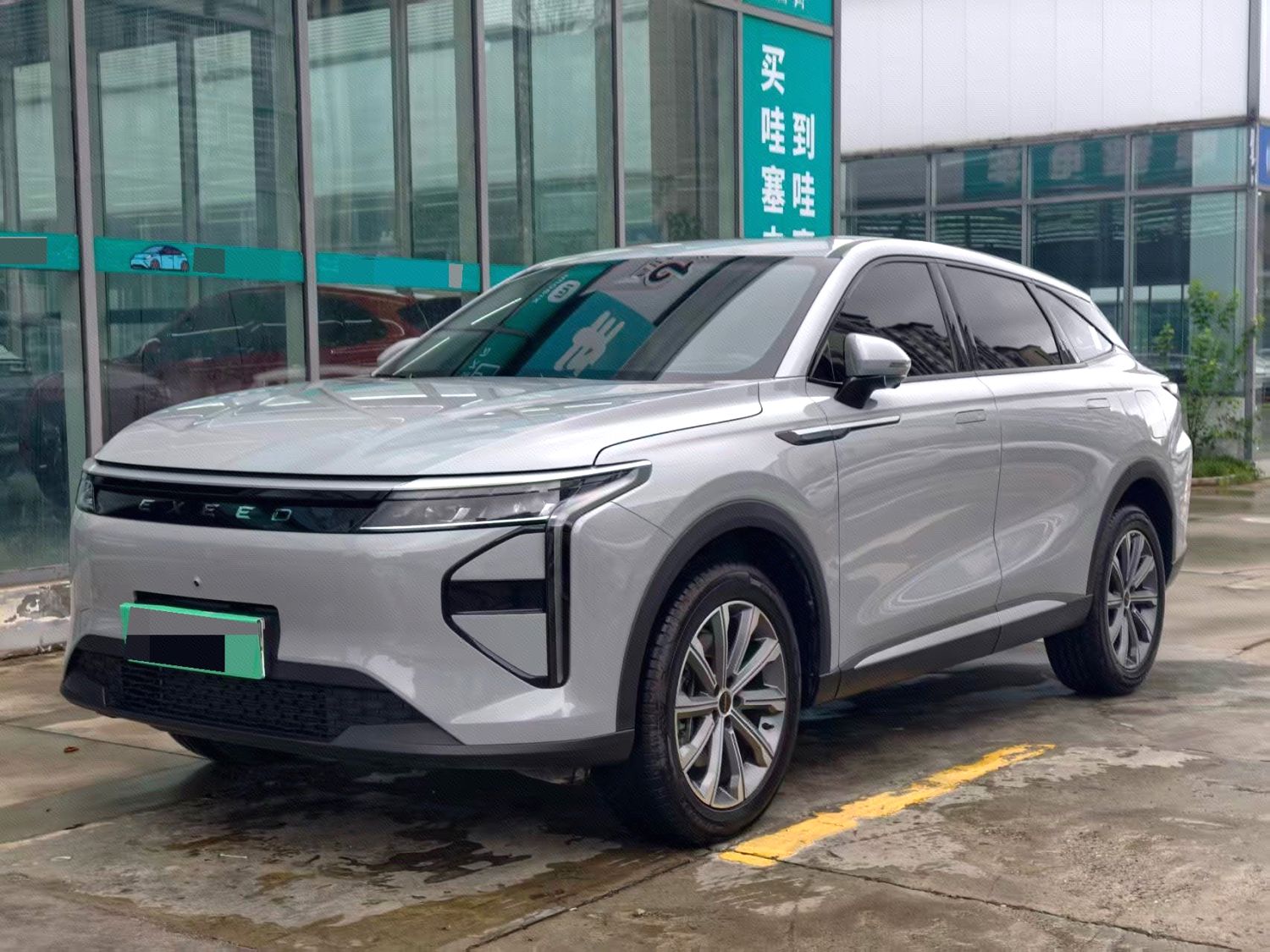 PHEV 2026 1.5T Global Edition 120KM Long Range 2WD Automatic Chinese SUV Export to Africa 4