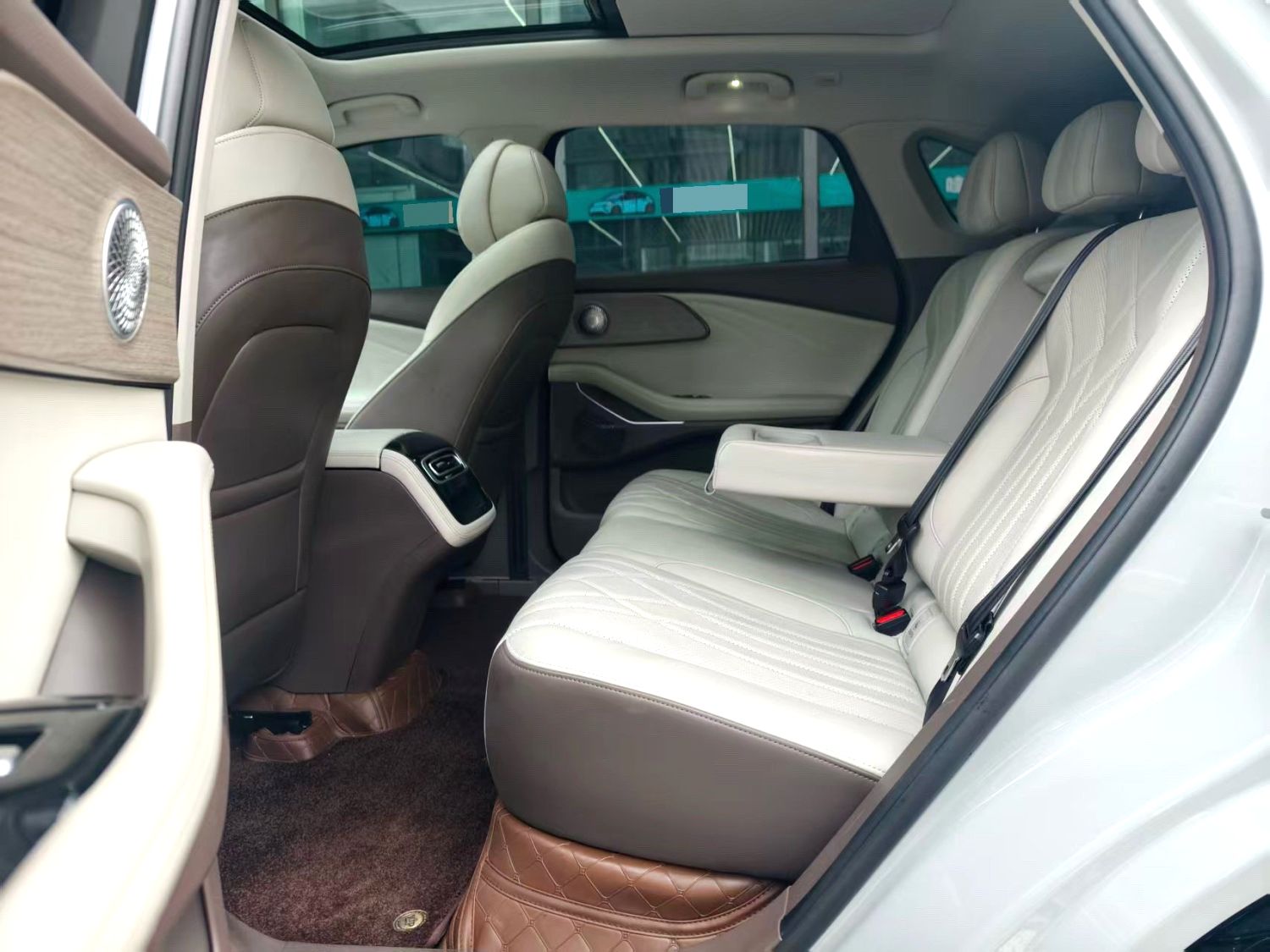 PHEV 2026 1.5T Global Edition 120KM Long Range 2WD Automatic Chinese SUV Export to Africa 7