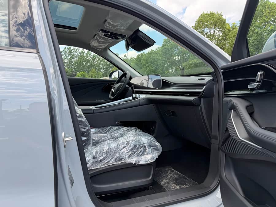 PHEV 1.5T Premium Edition 100km EV Range 2WD Automatic Zero Mileage New Chinese SUV for Export 10
