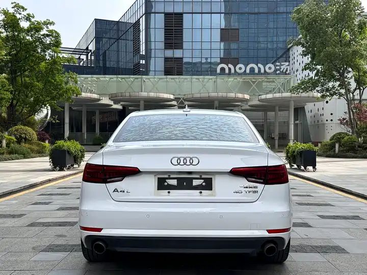 40 TFSI Fashion LHD Sedan | China Used Car Ready for Africa Import & Export 5