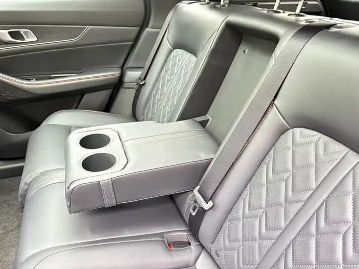2021 2.0T Premium LHD from China to Ghana, Nigeria and Benin — Used Car Export Guide 8
