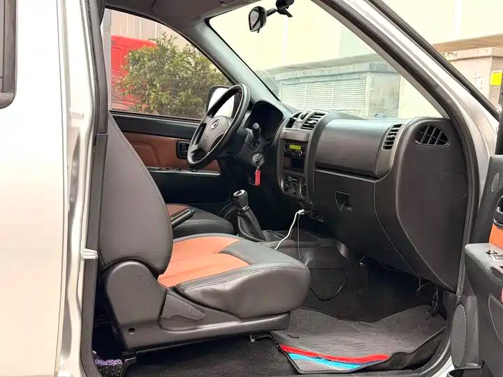 2.2L Classic 2WD Double Cab LHD Pickup Truck – Export to Ghana, Nigeria & Algeria 7