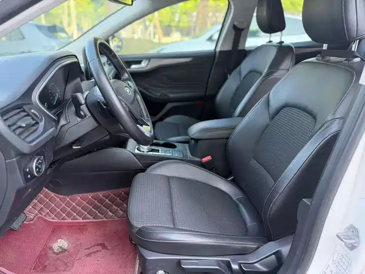 EcoBoost 180 Automatic Hatchback LHD Used Vehicle From China For Export 5
