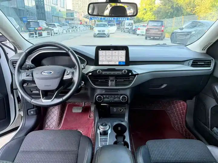 EcoBoost 180 Automatic Hatchback LHD Used Vehicle From China For Export 8