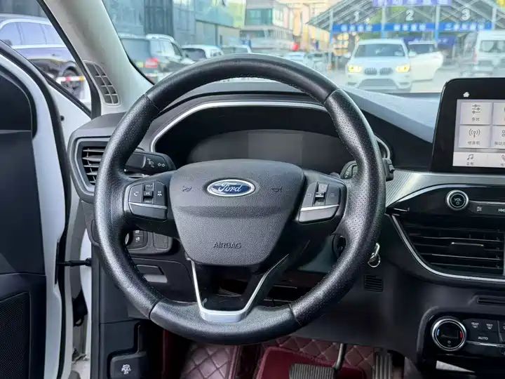 EcoBoost 180 Automatic Hatchback LHD Used Vehicle From China For Export 9