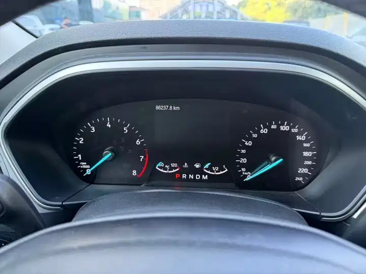 EcoBoost 180 Automatic Hatchback LHD Used Vehicle From China For Export 12