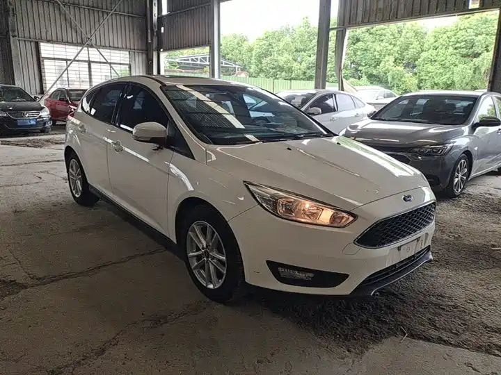 Classic 1.6L Automatic Trend Smart Drive LHD Hatchback Used Vehicle From China For Ghana & Nigeria Import 3