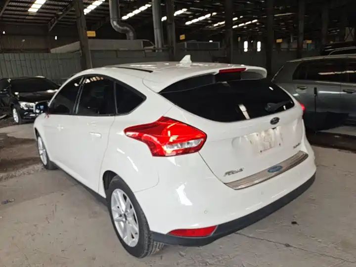 Classic 1.6L Automatic Trend Smart Drive LHD Hatchback Used Vehicle From China For Ghana & Nigeria Import 4