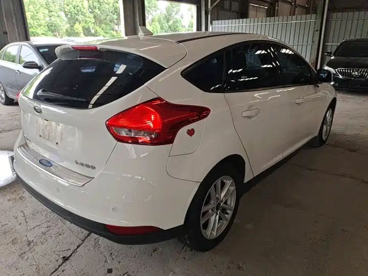Classic 1.6L Automatic Trend Smart Drive LHD Hatchback Used Vehicle From China For Ghana & Nigeria Import 6