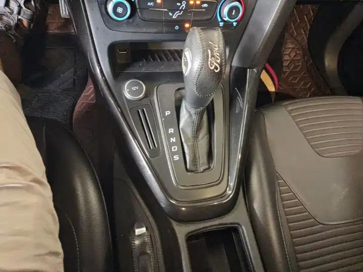 Classic 1.6L Automatic Trend Smart Drive LHD Hatchback Used Vehicle From China For Ghana & Nigeria Import 11
