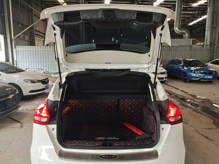 Classic 1.6L Automatic Trend Smart Drive LHD Hatchback Used Vehicle From China For Ghana & Nigeria Import 15