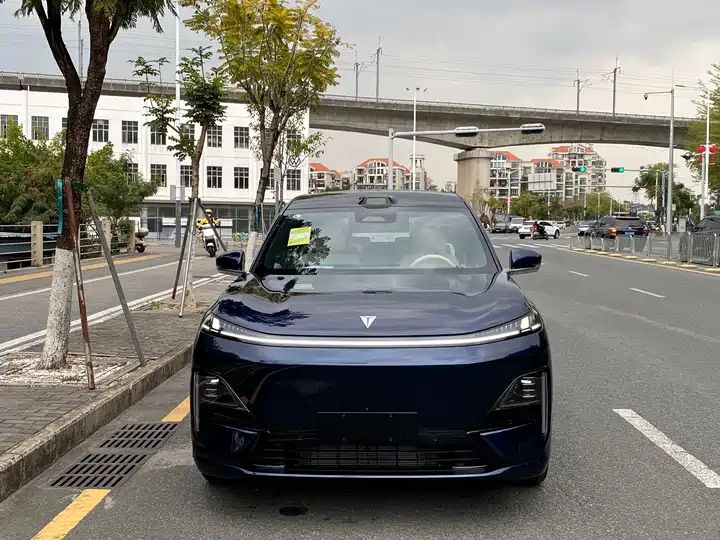RWD Ultra+ LHD EREV Near-New SUV | Wholesale Chinese New Energy & Used Car Export Sourcing 2